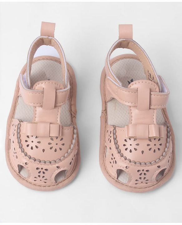 Cute Walk by Babyhug Velcro Closure Solid Booties - Pink