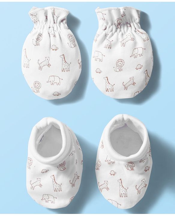 Babyhug 100% Cotton Knit  Mittens & Booties Set with Animal Print - White