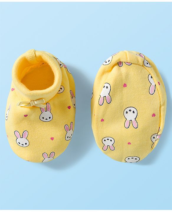 Babyhug 100% Cotton Interlock Knit Mittens & Booties Set With Bunny Print - Yellow