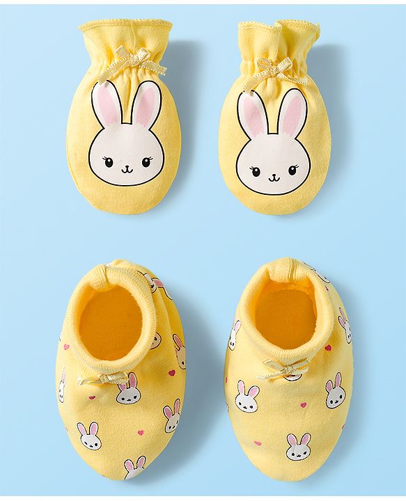 Babyhug 100% Cotton Interlock Knit Mittens & Booties Set With Bunny Print - Yellow