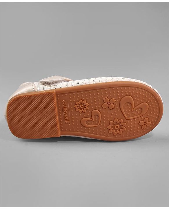Cute Walk by Babyhug Ballerina with Bow Applique and Velcro Closure - Beige