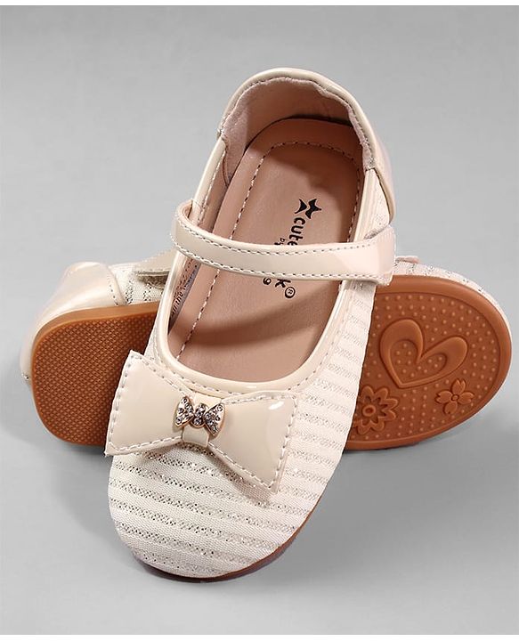 Cute Walk by Babyhug Ballerina with Bow Applique and Velcro Closure - Beige