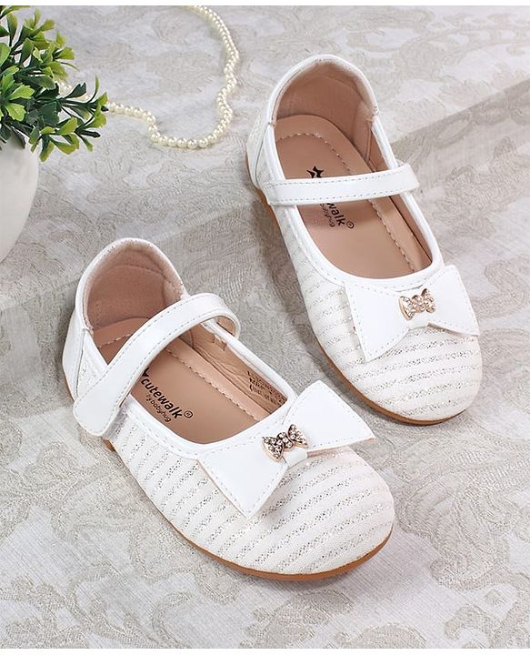 Cute Walk by Babyhug Ballerina with Bow Applique and Velcro Closure - Beige
