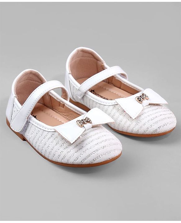 Cute Walk by Babyhug Ballerina with Bow Applique and Velcro Closure - Beige