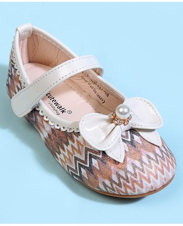 Cute Walk by Babyhug Velcro Closure Printed Ballerina With Bow Applique - Purple