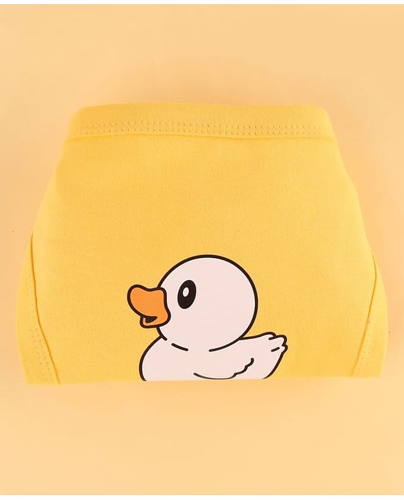 Babyhug Premium 100% Cotton Newborn Gift Set  11 Pcs Clothing Hamper Duck Print - Yellow| Jhabla, Bib, Wrapper, Mittens, Booties, 3 Wash cloths & 2 Nappies| Gift Set for New Born Boys & Girls