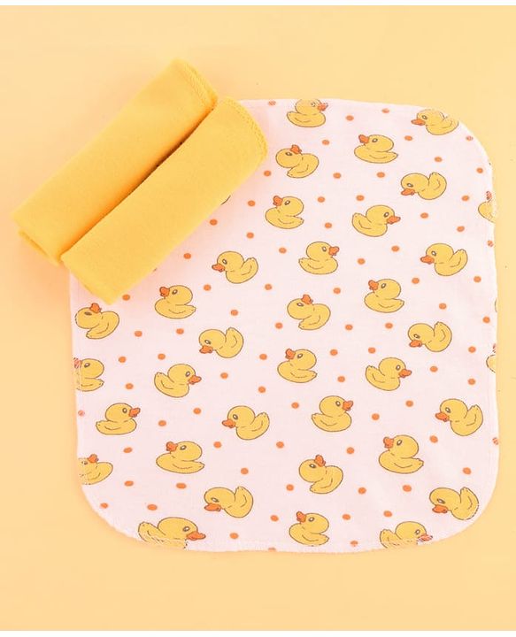 Babyhug Premium 100% Cotton Newborn Gift Set  11 Pcs Clothing Hamper Duck Print - Yellow| Jhabla, Bib, Wrapper, Mittens, Booties, 3 Wash cloths & 2 Nappies| Gift Set for New Born Boys & Girls