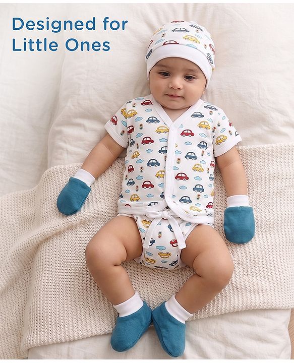 Babyhug Premium 100% Cotton Newborn Gift Set  11 Pcs Clothing Hamper Duck Print - Yellow| Jhabla, Bib, Wrapper, Mittens, Booties, 3 Wash cloths & 2 Nappies| Gift Set for New Born Boys & Girls