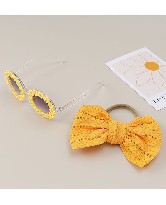 Babyhug Headband & Sunglasses With Bow & Floral Applique Combo Set- Pink