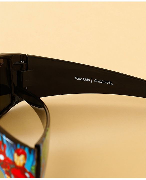 Pine Kids Marvel Sunglasses With Avengers Print - Black