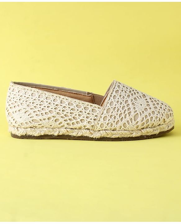 Pine Kids Slip On Solid Mojaris - Beige