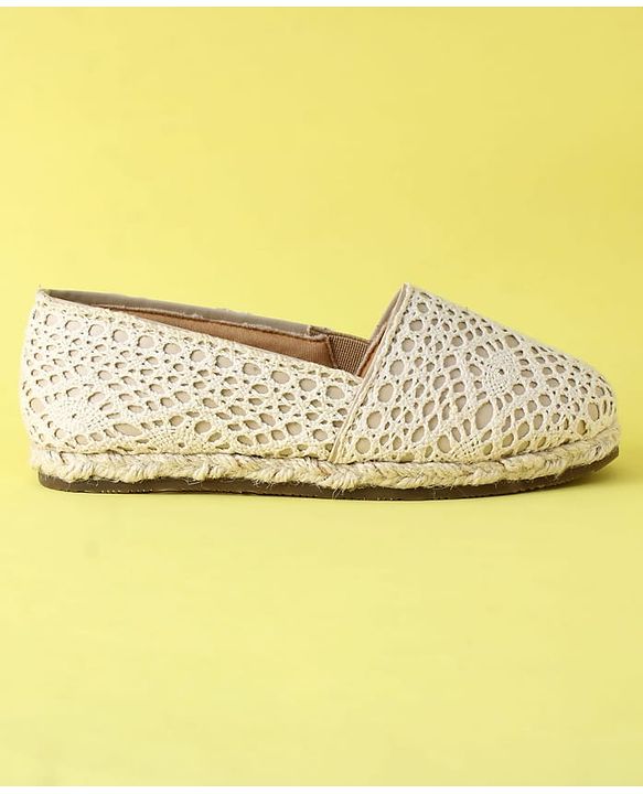 Pine Kids Slip On Solid Mojaris - Beige