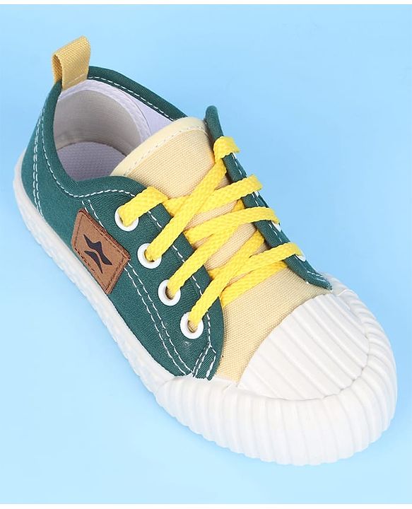 Cute Walk by Babyhug Casual Shoes with 3D Applique - Green
