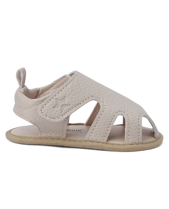 Cute Walk by Babyhug Solid Booties With Textured Design - White