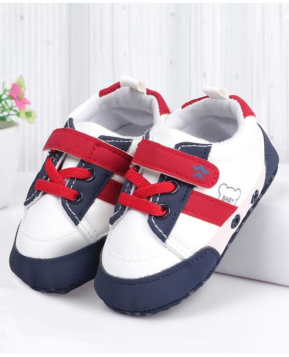Cute Walk by Babyhug Booties With Velcro Closure & Lace Detailing  & Brand Text Print -Maroon