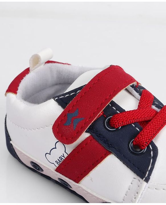 Cute Walk by Babyhug Booties With Velcro Closure & Lace Detailing  & Brand Text Print -Maroon