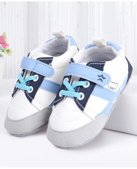 Cute Walk by Babyhug Booties With Velcro Closure & Lace Detailing  & Brand Text Print -Maroon