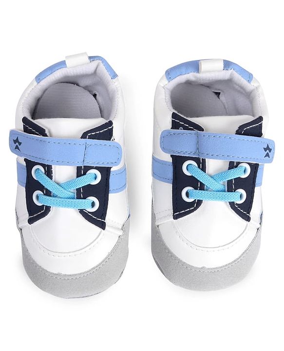 Cute Walk by Babyhug Booties With Velcro Closure & Lace Detailing  & Brand Text Print -Maroon
