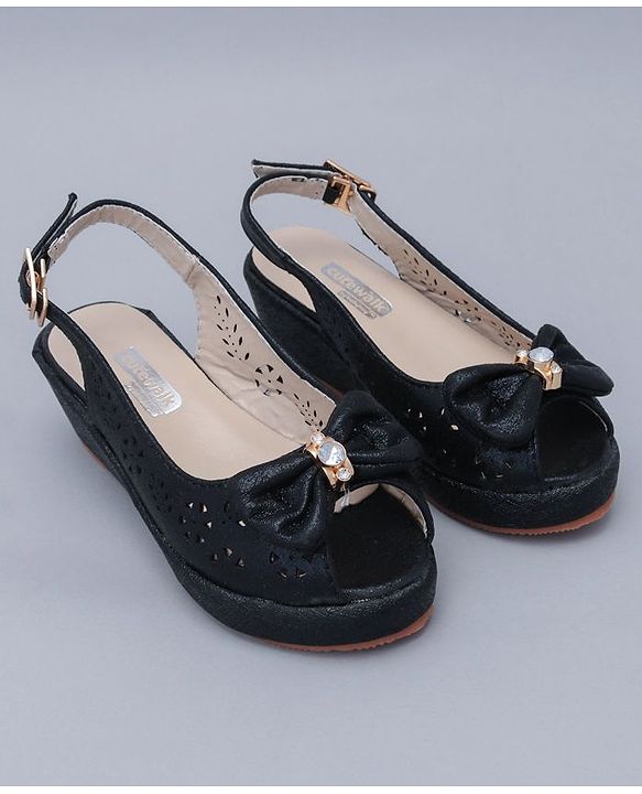 Cute Walk By Babyhug Peep Toes - Black - Size 27 Black