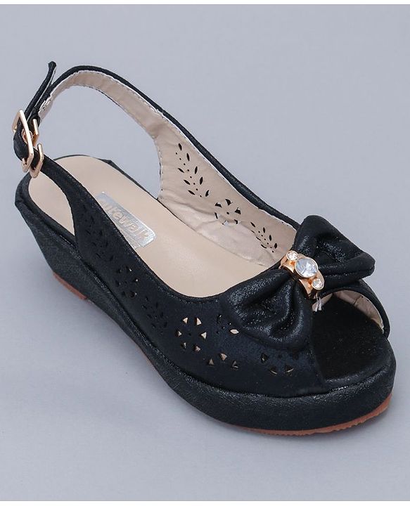 Cute Walk By Babyhug Peep Toes - Black - Size 27 Black