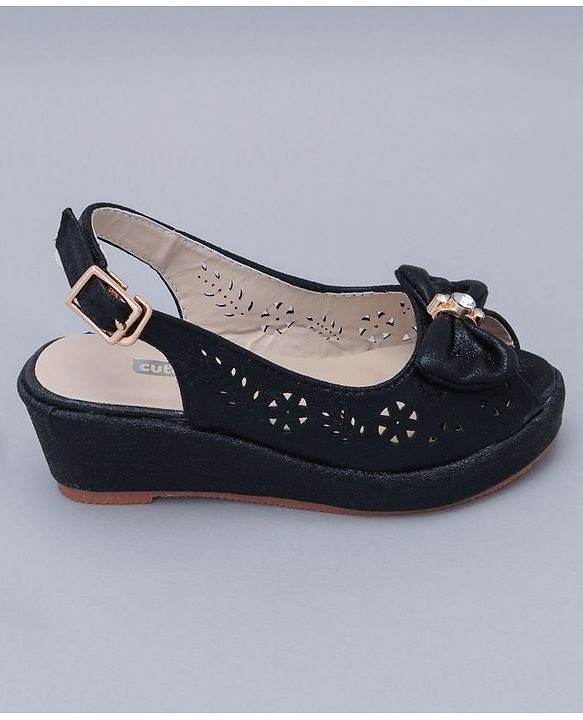 Cute Walk By Babyhug Peep Toes - Black - Size 27 Black