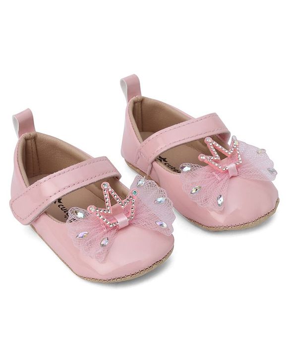 Cute Walk by Babyhug Booties With Bow Applique - Pink