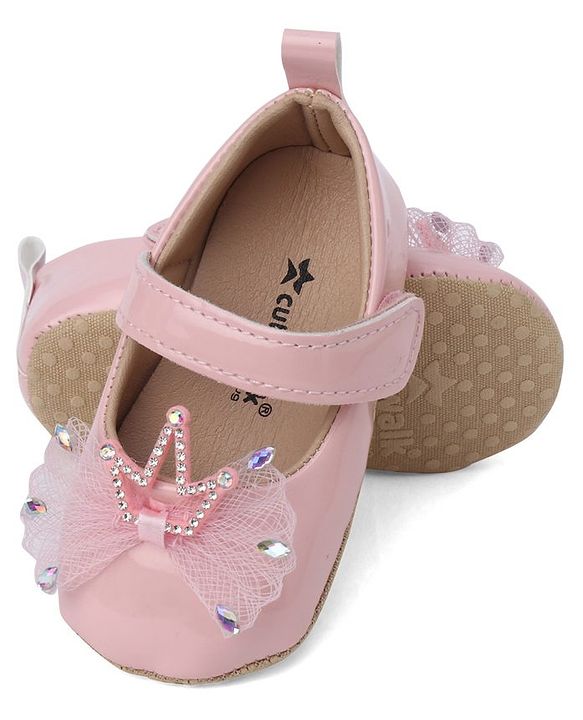 Cute Walk by Babyhug Booties With Bow Applique - Pink
