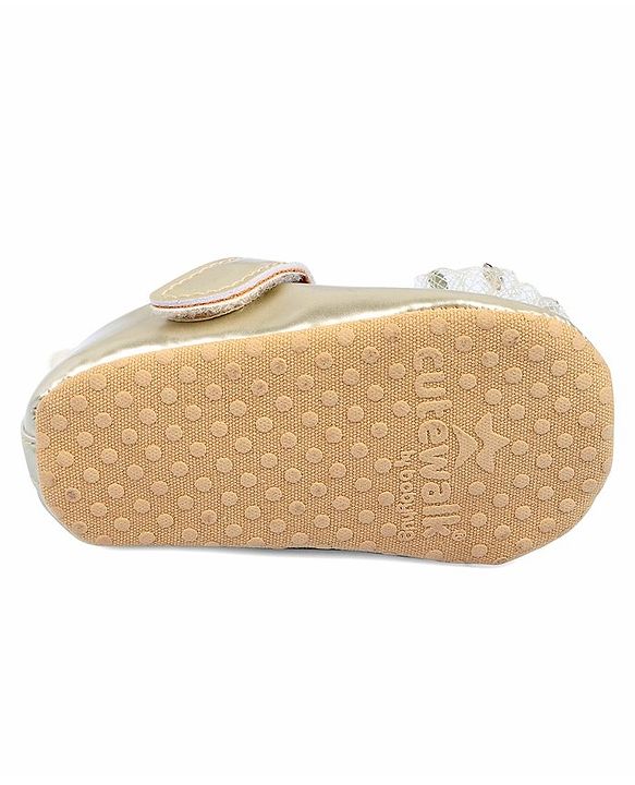 Cute Walk by Babyhug Booties With Bow Applique - Pink