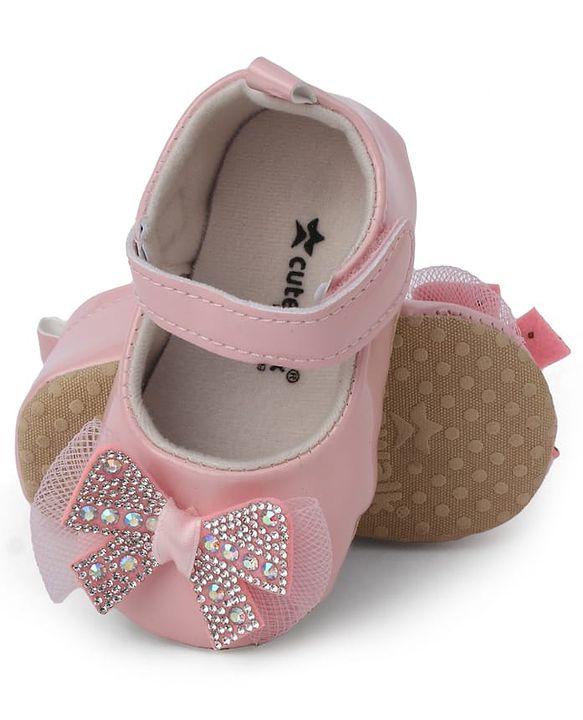 Cute Walk by Babyhug Booties With Bow Applique - Pink