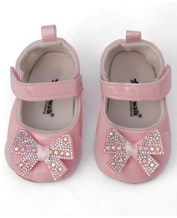 Cute Walk by Babyhug Booties With Bow Applique - Pink