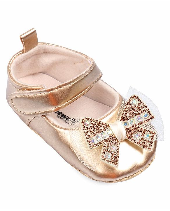 Cute Walk by Babyhug Booties With Bow Applique - Pink
