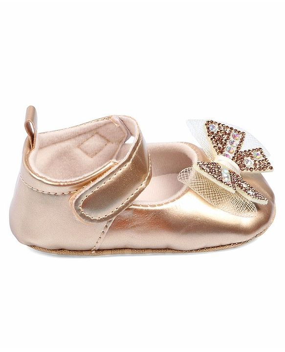 Cute Walk by Babyhug Booties With Bow Applique - Pink