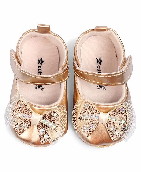Cute Walk by Babyhug Booties With Bow Applique - Pink