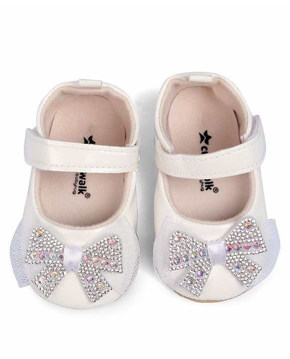 Cute Walk by Babyhug Booties With Bow Applique - Pink