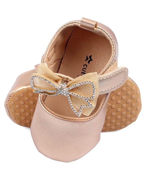 Cute Walk by Babyhug Booties With Bow Applique - Rose Gold