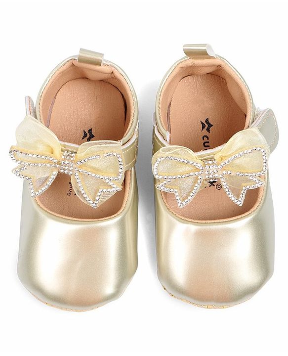 Cute Walk by Babyhug Booties With Bow Applique - Rose Gold