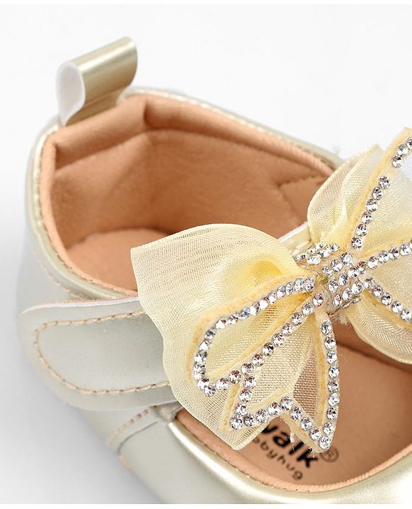 Cute Walk by Babyhug Booties With Bow Applique - Rose Gold
