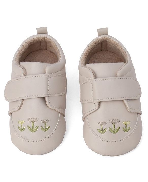 Cute Walk by Babyhug Booties With Floral Embriodery - Pink