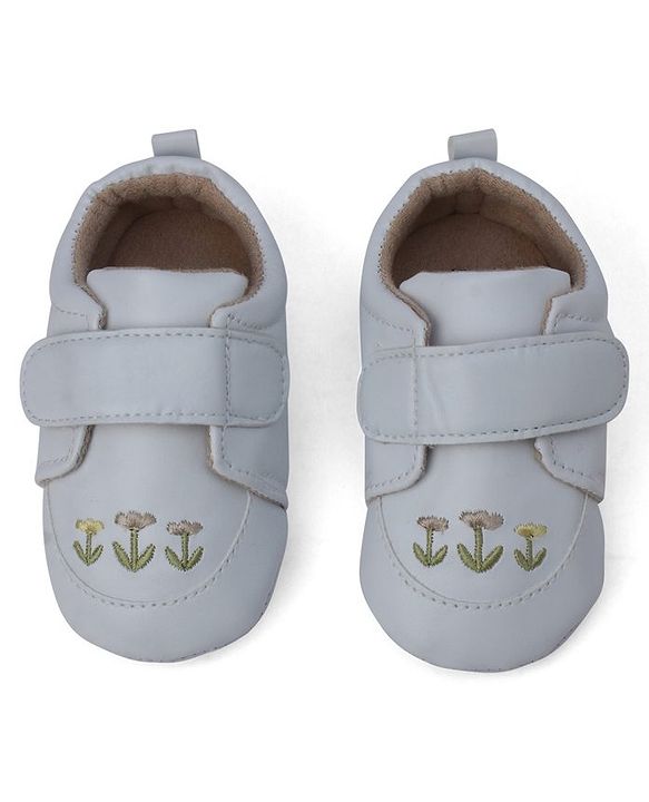 Cute Walk by Babyhug Booties With Floral Embriodery - Pink