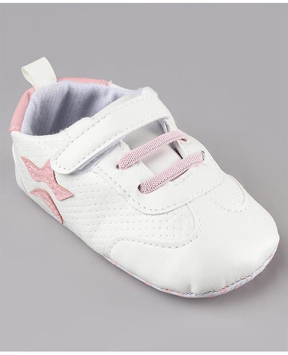 Cute Walk by Babyhug Velcro Closure Booties with Star Applique - Pink & White