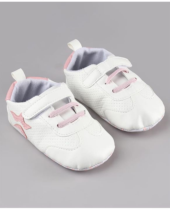 Cute Walk by Babyhug Velcro Closure Booties with Star Applique - Pink & White