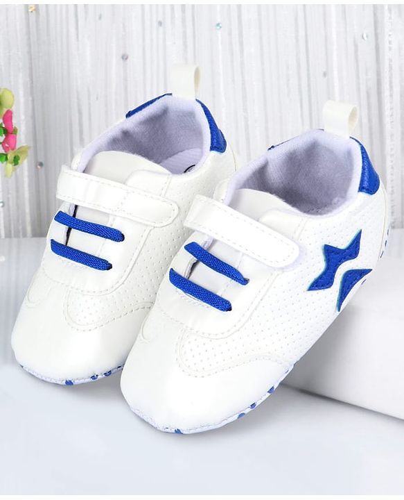 Cute Walk by Babyhug Velcro Closure Booties with Star Applique - Pink & White