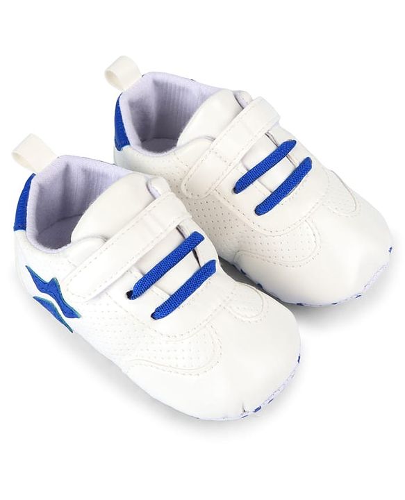 Cute Walk by Babyhug Velcro Closure Booties with Star Applique - Pink & White
