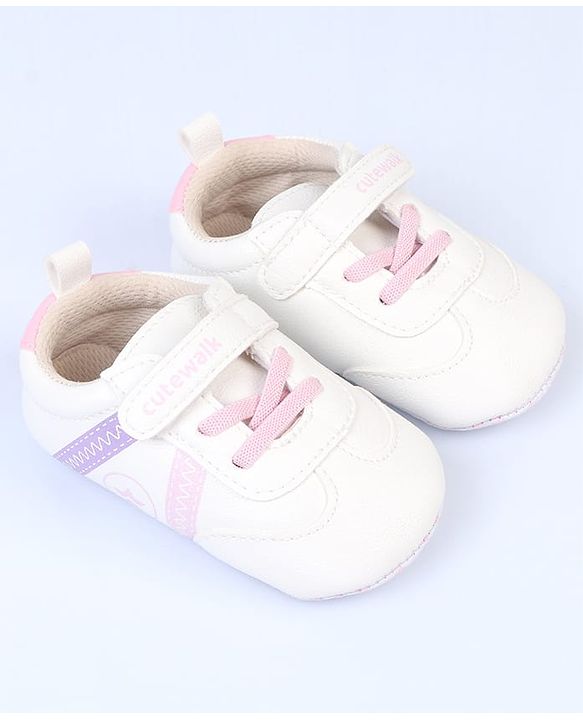 Cute Walk by Babyhug Velcro Closure Printed Booties - Pink & White