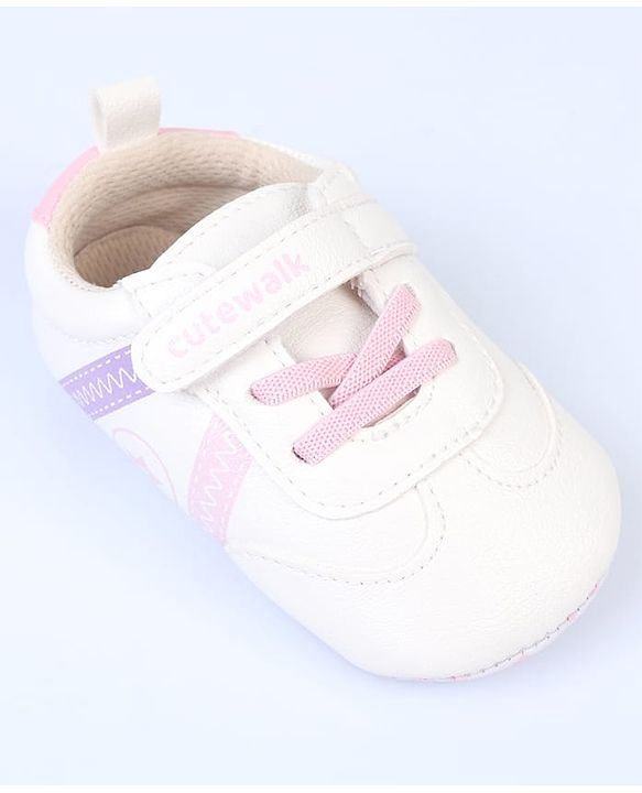 Cute Walk by Babyhug Velcro Closure Printed Booties - Pink & White