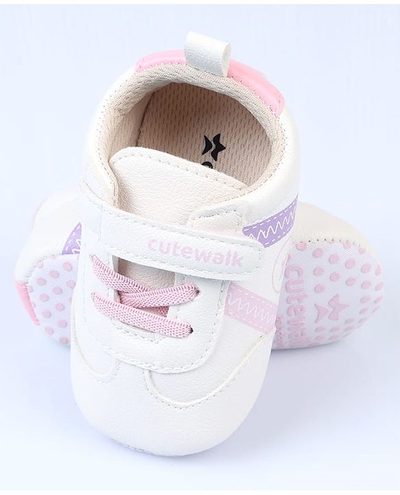 Cute Walk by Babyhug Velcro Closure Printed Booties - Pink & White