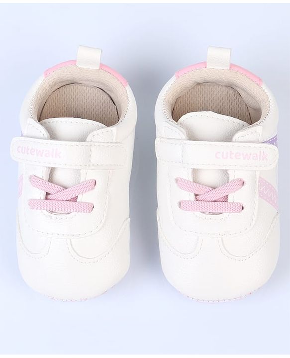 Cute Walk by Babyhug Velcro Closure Printed Booties - Pink & White