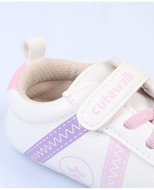 Cute Walk by Babyhug Velcro Closure Printed Booties - Pink & White
