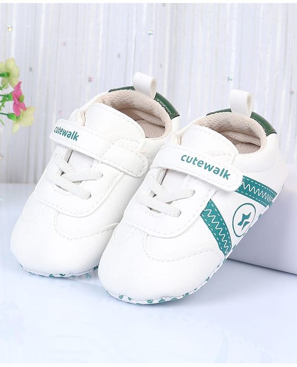 Cute Walk by Babyhug Velcro Closure Printed Booties - Pink & White