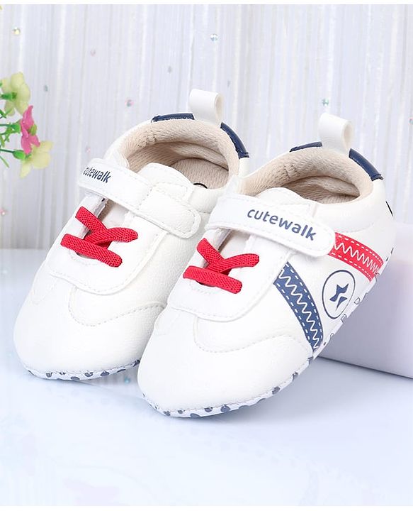 Cute Walk by Babyhug Velcro Closure Printed Booties - Pink & White